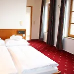 Erlenbacher Hof Hotel 3*