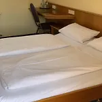 Erlenbacher Hof Hotel 3*