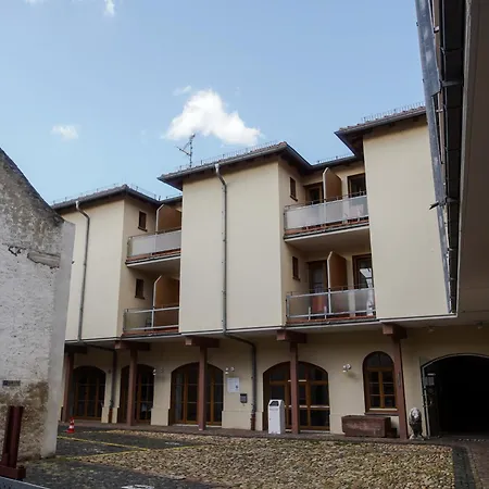 Erlenbacher Hof 3*