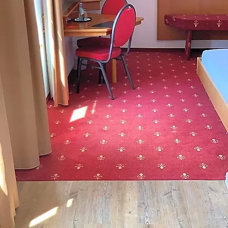 Hotell Erlenbacher Hof 3*