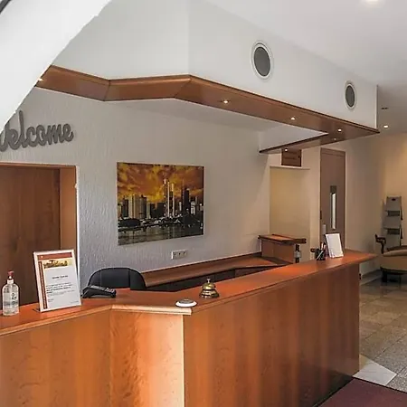 Hotell Erlenbacher Hof 3*
