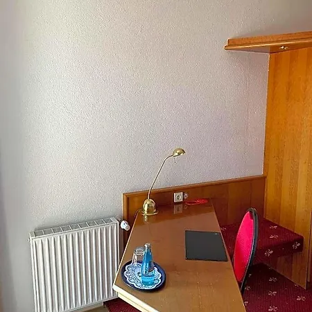 Hotel Erlenbacher Hof 3*