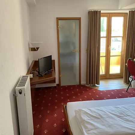 Erlenbacher Hof Hotel 3*