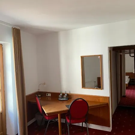 Erlenbacher Hof Hotel 3*